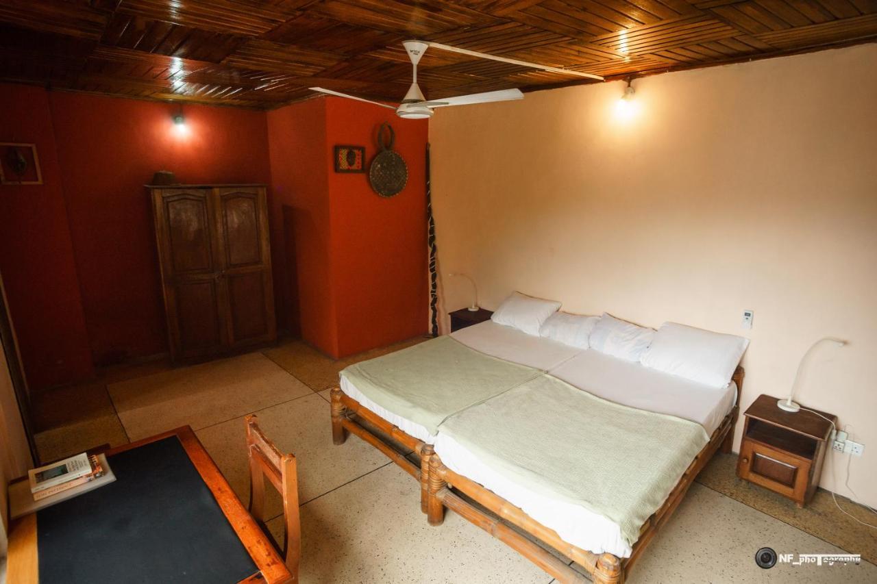 Busua Inn Екстер'єр фото